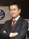 角井　亮一